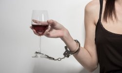 Проблема женского алкоголизма