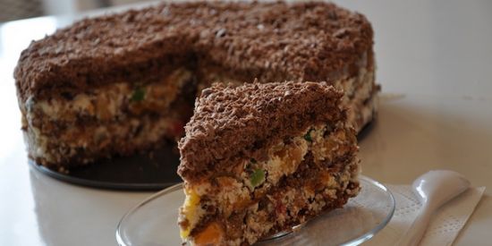Шоколадно-ореховый торт с ромом